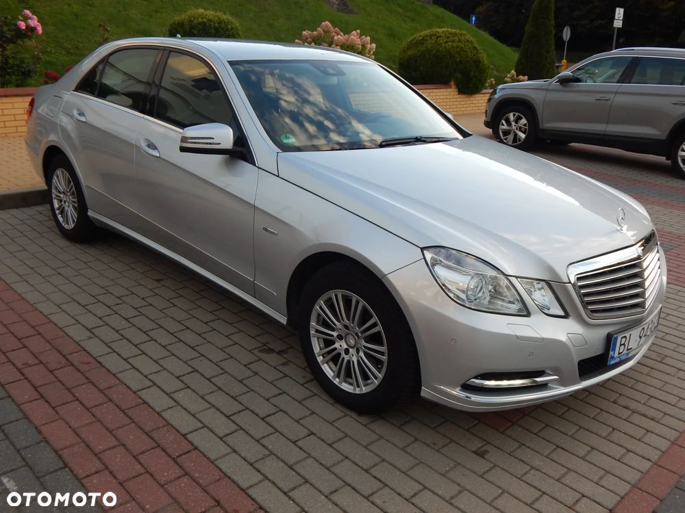 Mercedes-Benz Klasa E 250 CGI BlueEff Elegance - 6