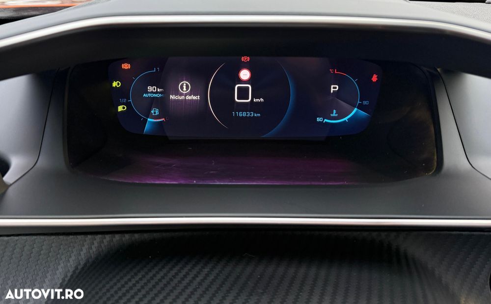 Peugeot 2008 PureTech 130 EAT8 GT Pack - 32