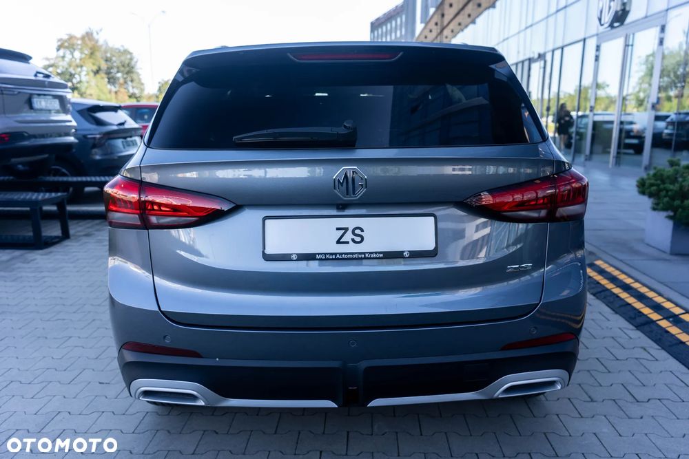 MG ZS - 6