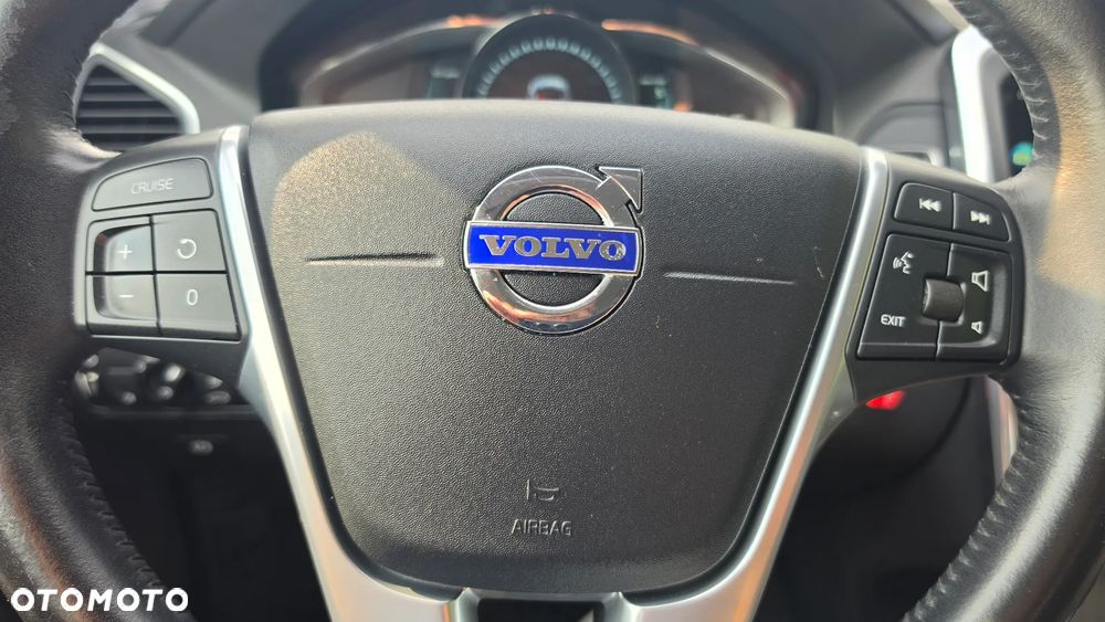 Volvo XC 60 D4 Drive-E Ocean Race - 24