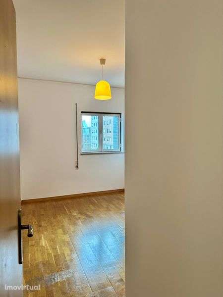 Arrendamento T5 em Lisboa - Grande imagem: 4/11