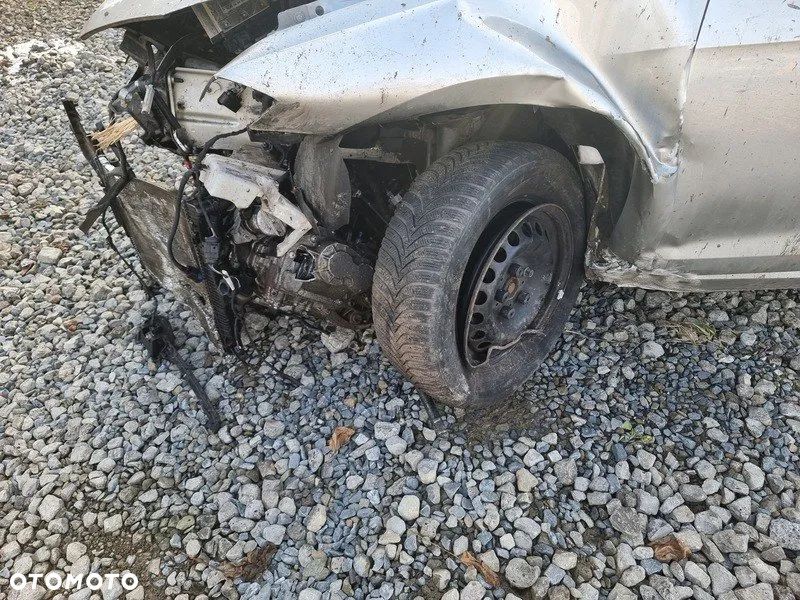 Volkswagen Golf - 16