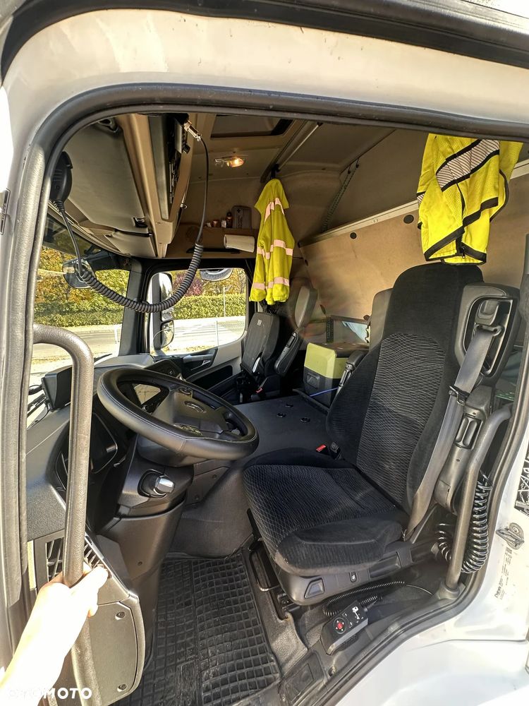 Mercedes-Benz Actros - 20