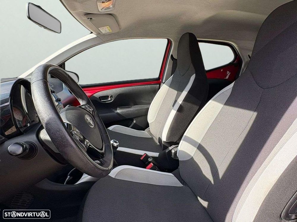 Toyota Aygo 1.0 X-Play+X-Touch - 16