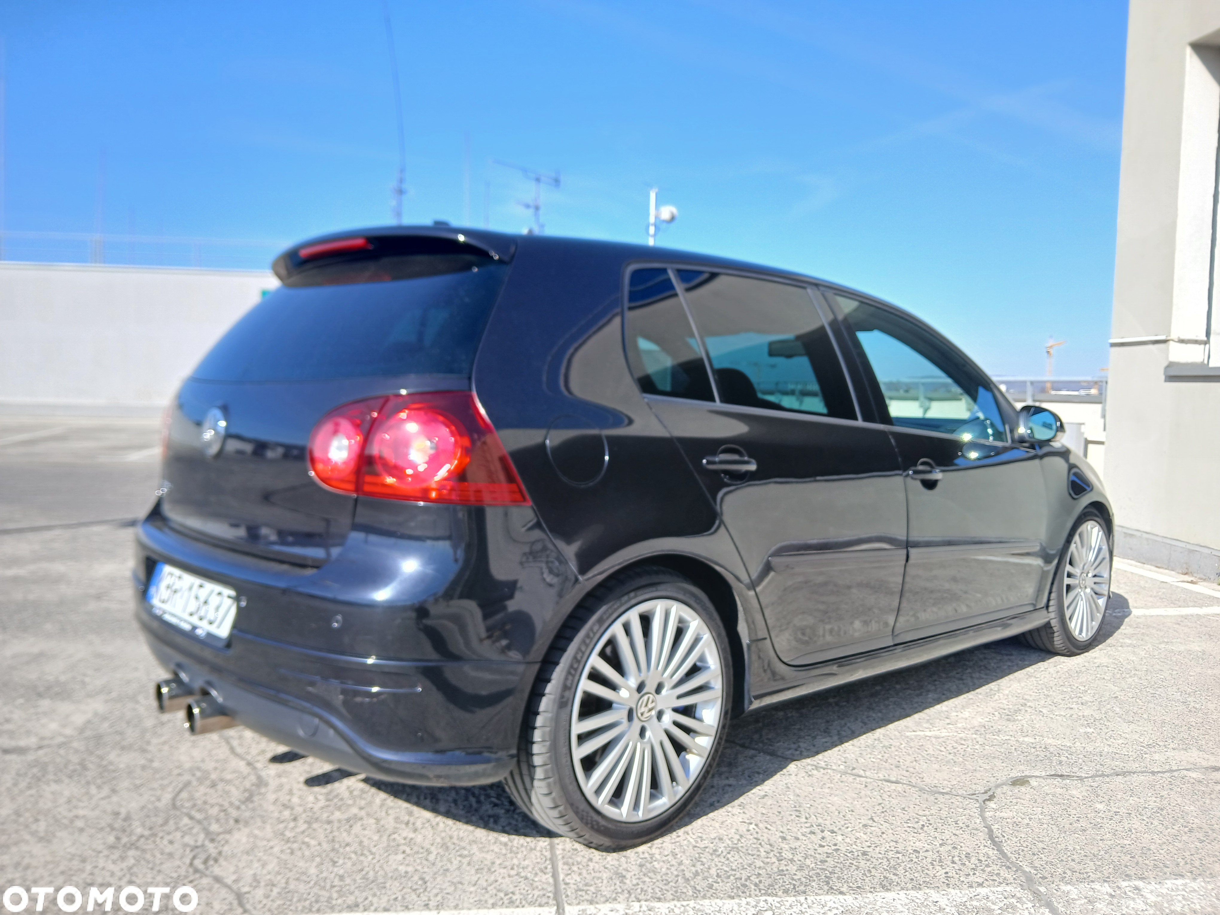 Volkswagen Golf V R32 DSG - 3
