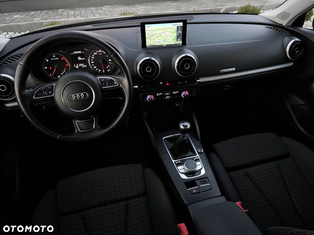 Audi A3 Limousine 2.0 TDI quattro S line Sportpaket - 22