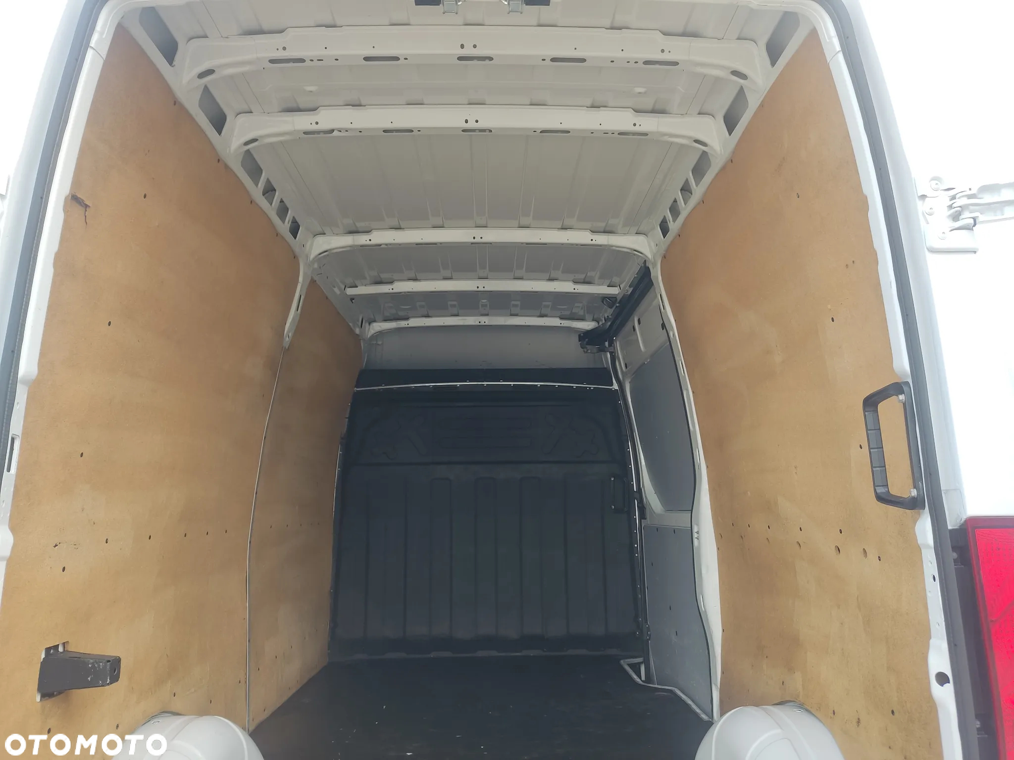 Iveco 35S140 - 20