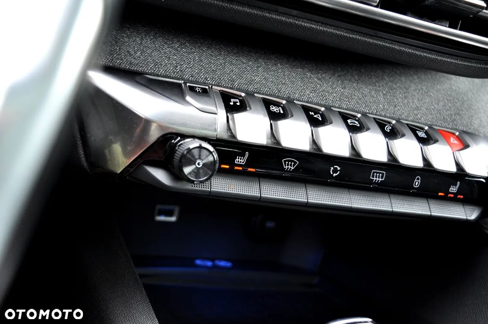 Peugeot 5008 1.5 BlueHDi GT S&S EAT8 - 32