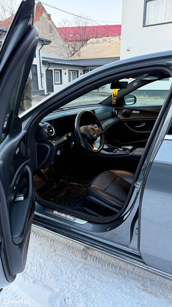 Mercedes-Benz E 220 d T-Modell Aut - 4