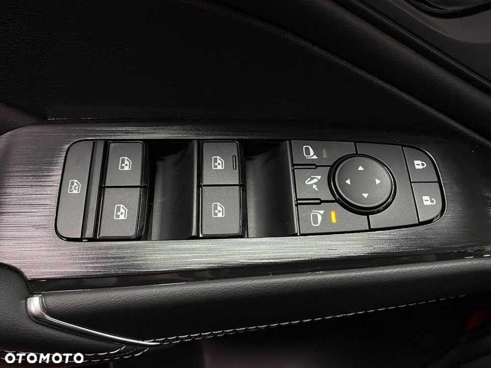 Nissan Qashqai 1.3 DIG-T N-Connecta DCT - 37