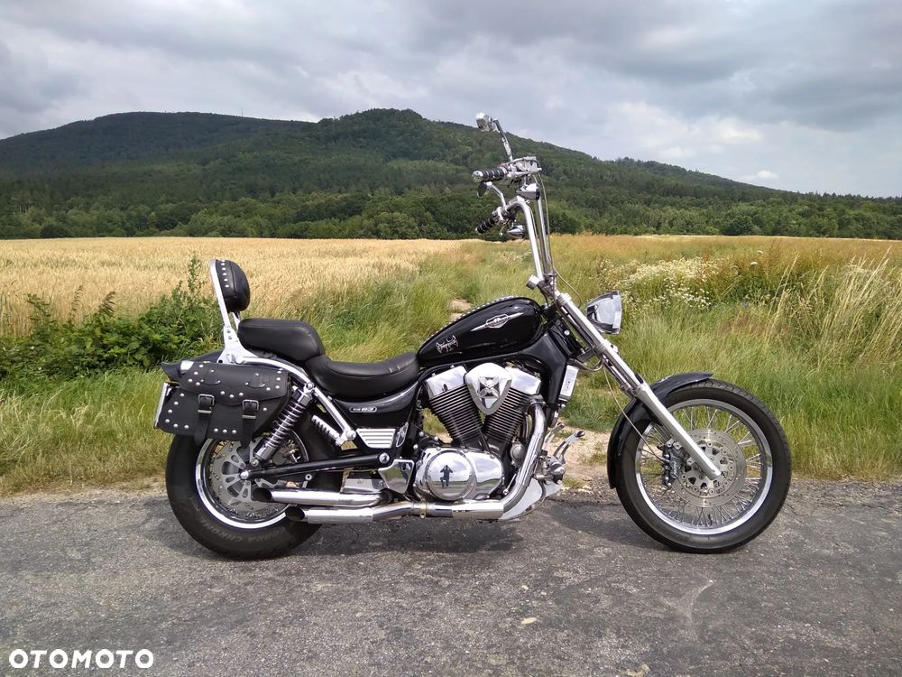 Suzuki Intruder - 2