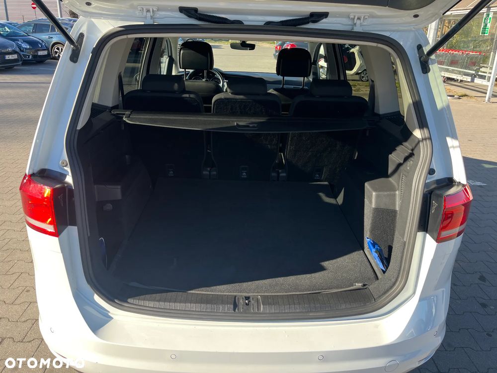 Volkswagen Touran 1.5 TSI EVO Comfortline - 6