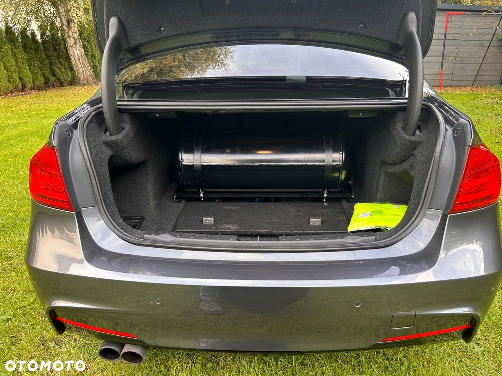 BMW Seria 3 328i xDrive - 19