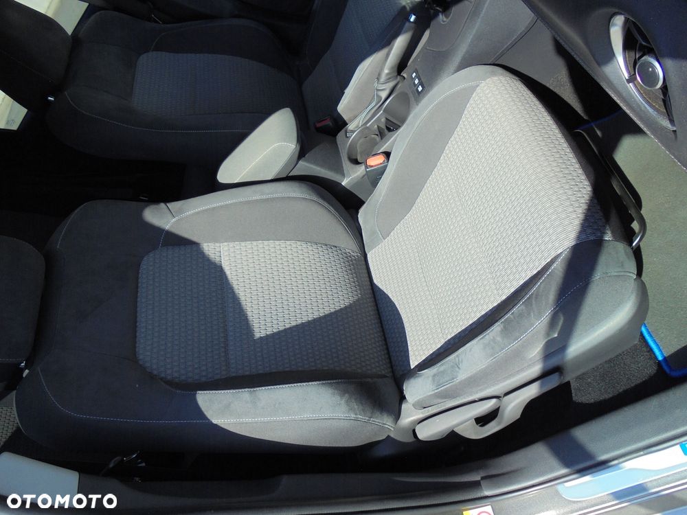 Toyota Auris - 31