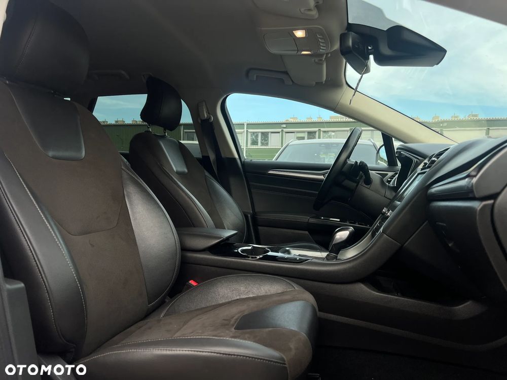 Ford Mondeo - 22