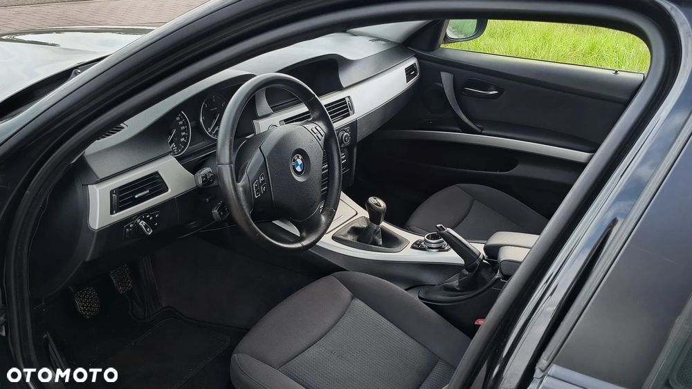 BMW Seria 3 - 11