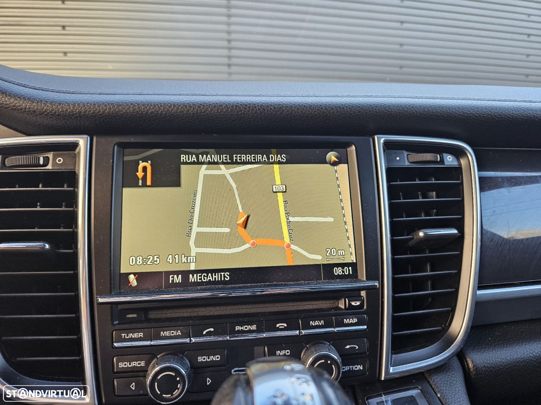 Porsche Panamera Standard - 41