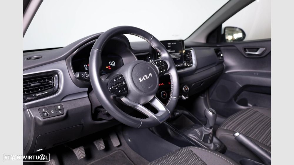 Kia Stonic 1.0 T-GDI Drive — fotografia 9