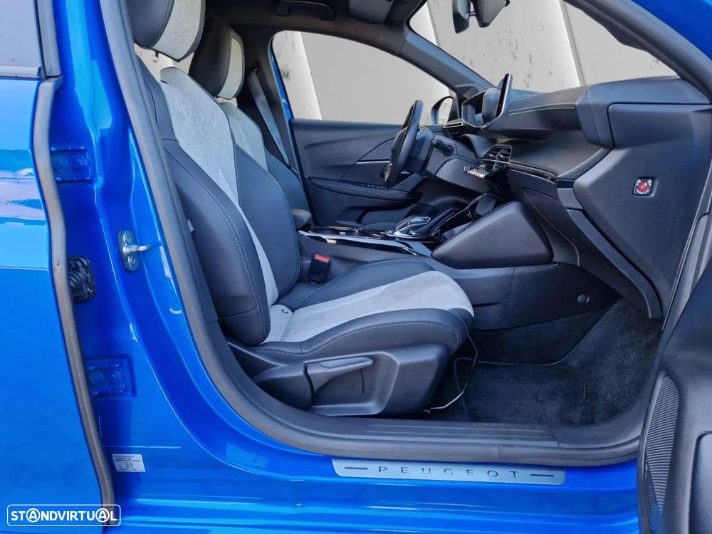 Peugeot e-208 GT - 7