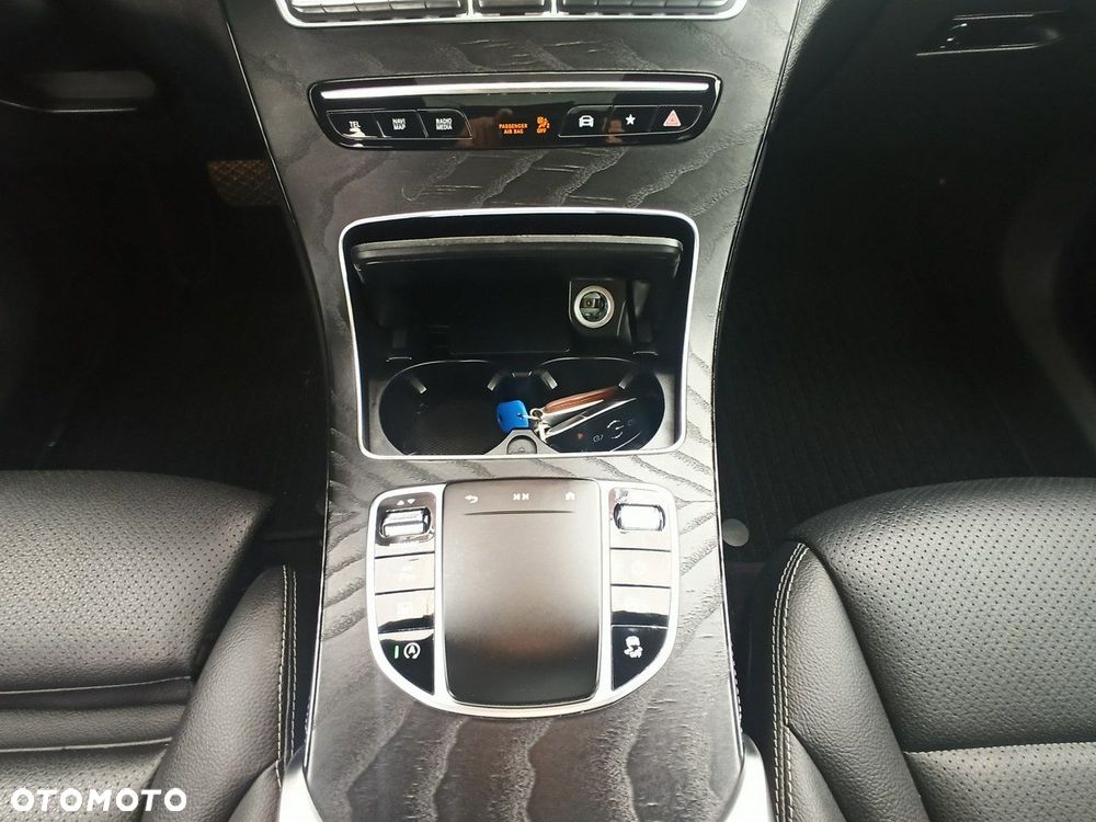 Mercedes-Benz GLC 300 4Matic 9G-TRONIC - 19
