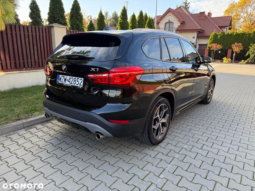 BMW X1 xDrive28i xLine - 5
