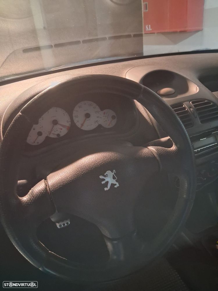 Peugeot 206 CC 1.6 - 13