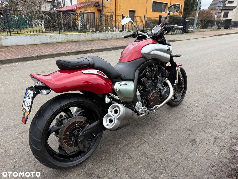 Yamaha V-MAX - 13
