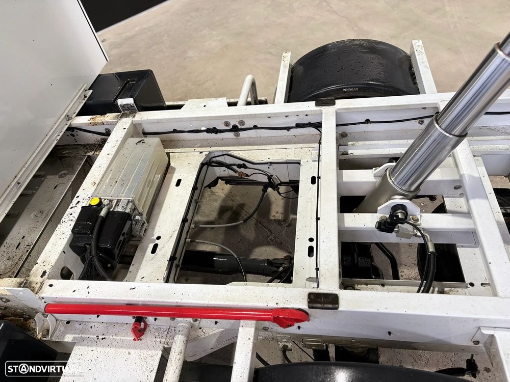 Renault Master 2.3 145CV Basculante - 9