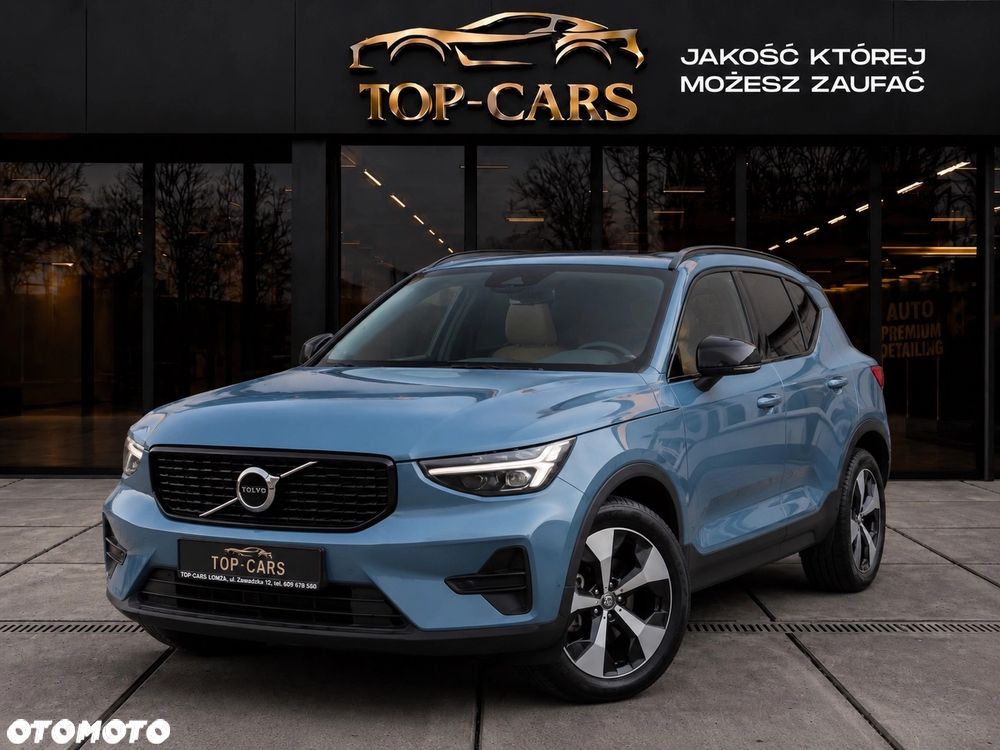 Volvo XC 40 B3 B DKG Ultra Black Edition - 2