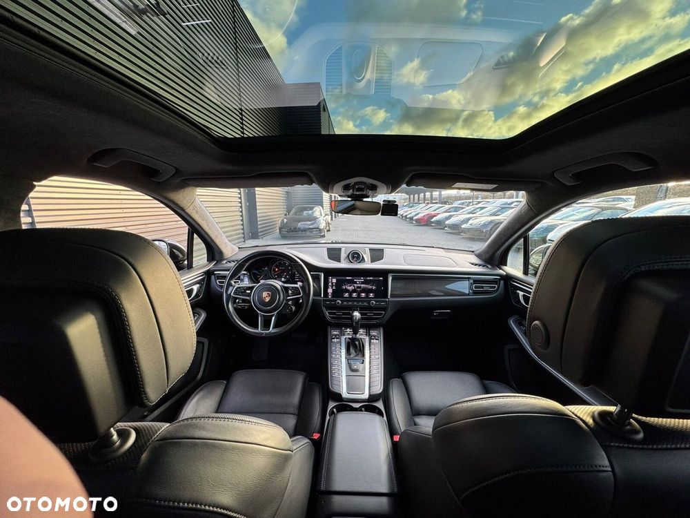 Porsche Macan Turbo - 17