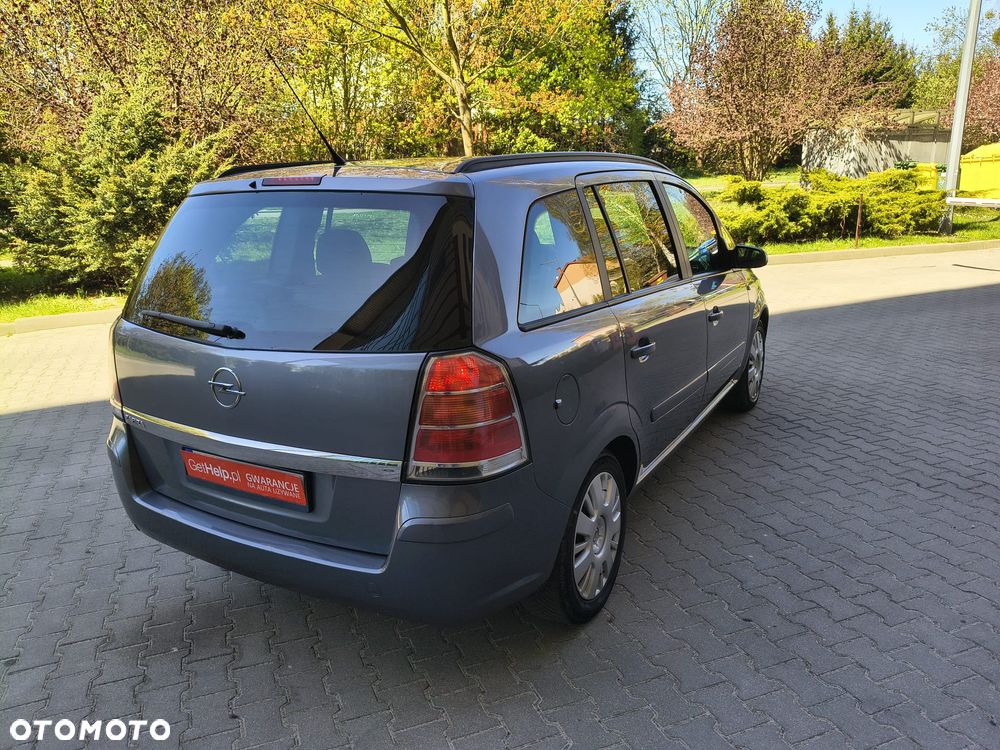 Opel Zafira - 10