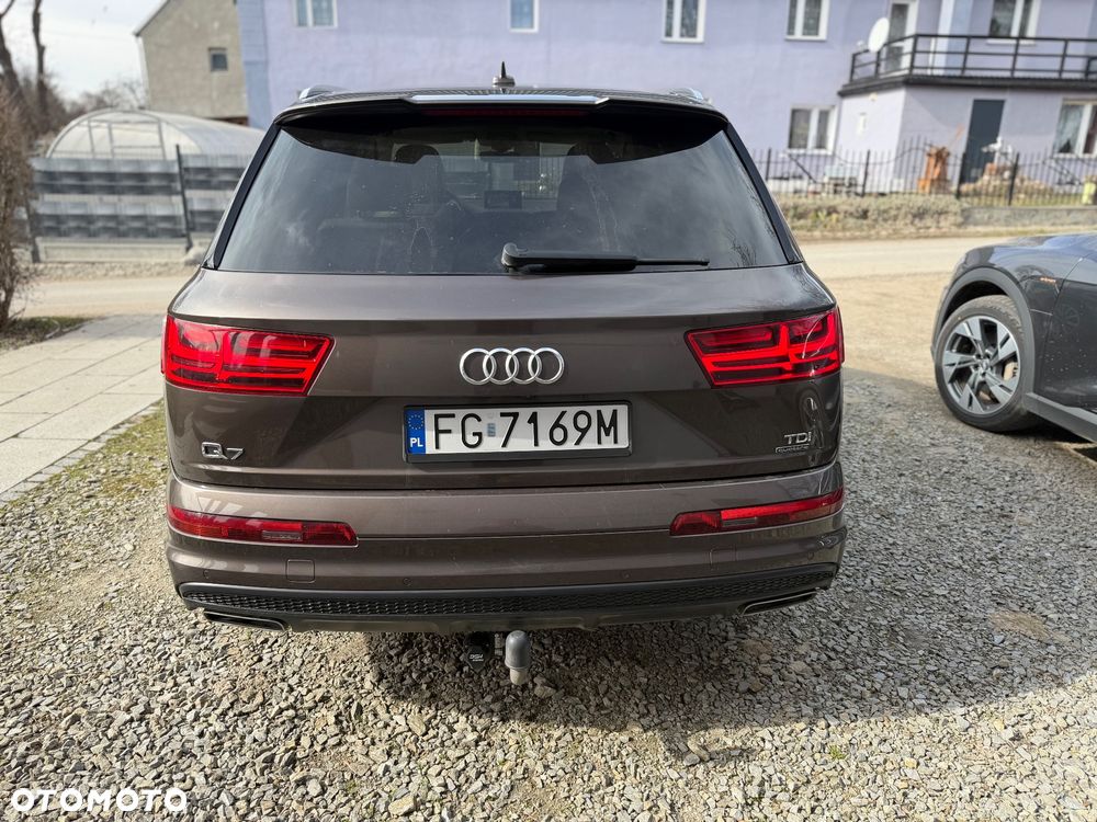 Audi Q7 - 4