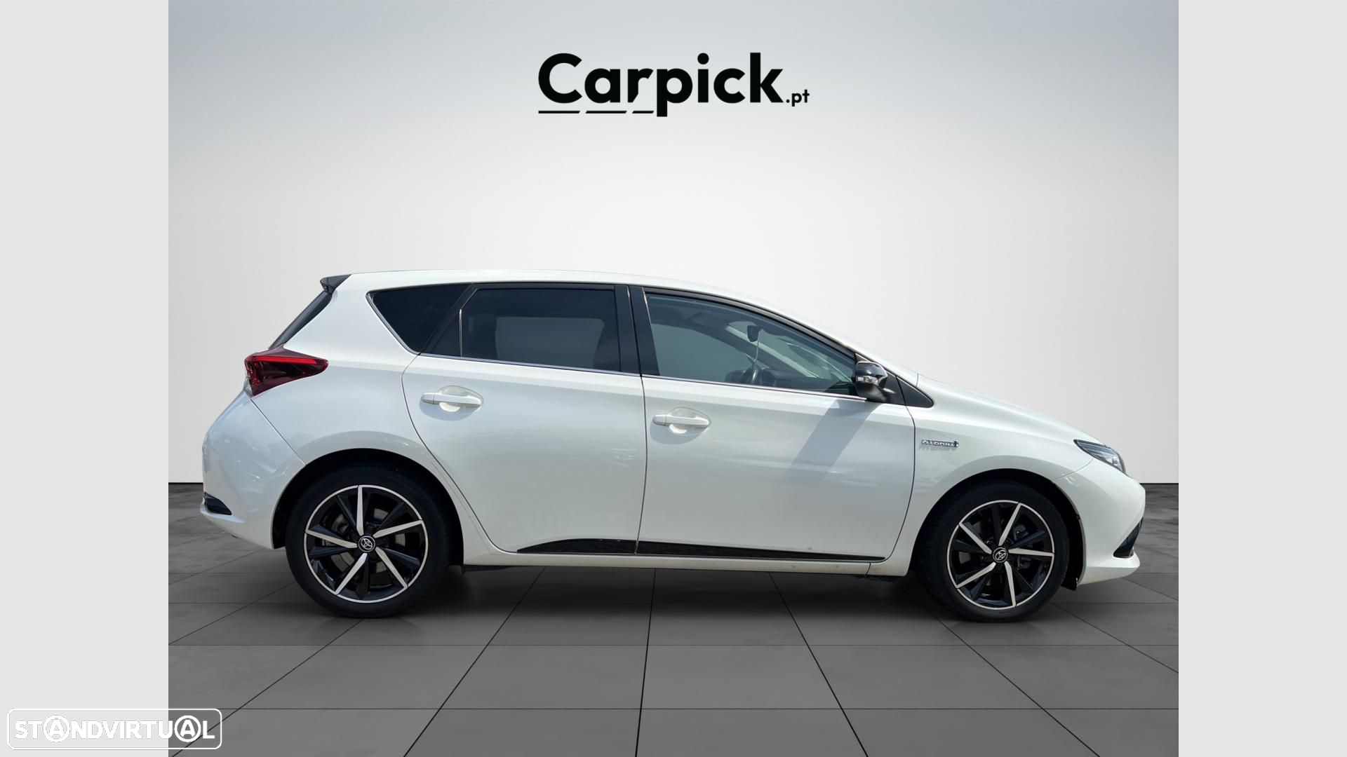 Toyota Auris 1.8 HSD Comfort +P.Techno+P.Sport - 6