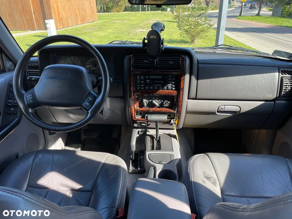Jeep Cherokee 4.0 Limited - 11