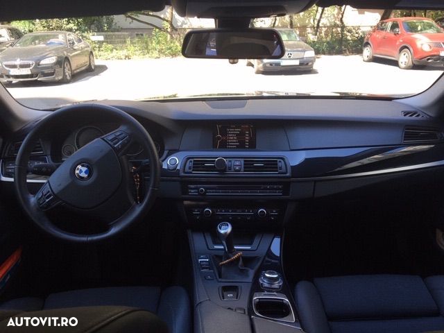 BMW Seria 5 525d Touring - 3