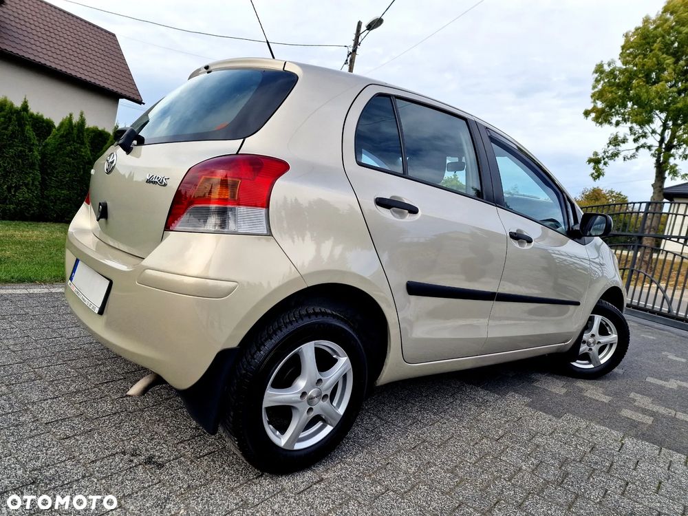 Toyota Yaris 1.0 Luna A/C - 8