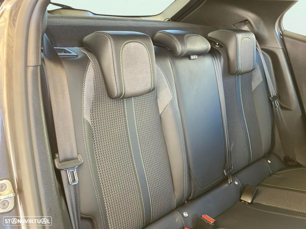 Peugeot 2008 1.2 PureTech GT Line EAT8 - 16