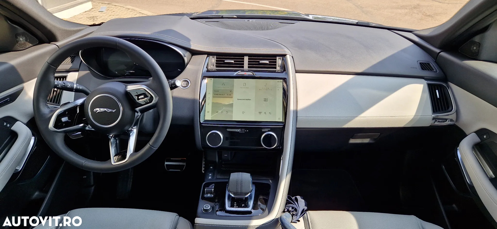 Jaguar E-Pace D165 AWD R-Dynamic SE - 8