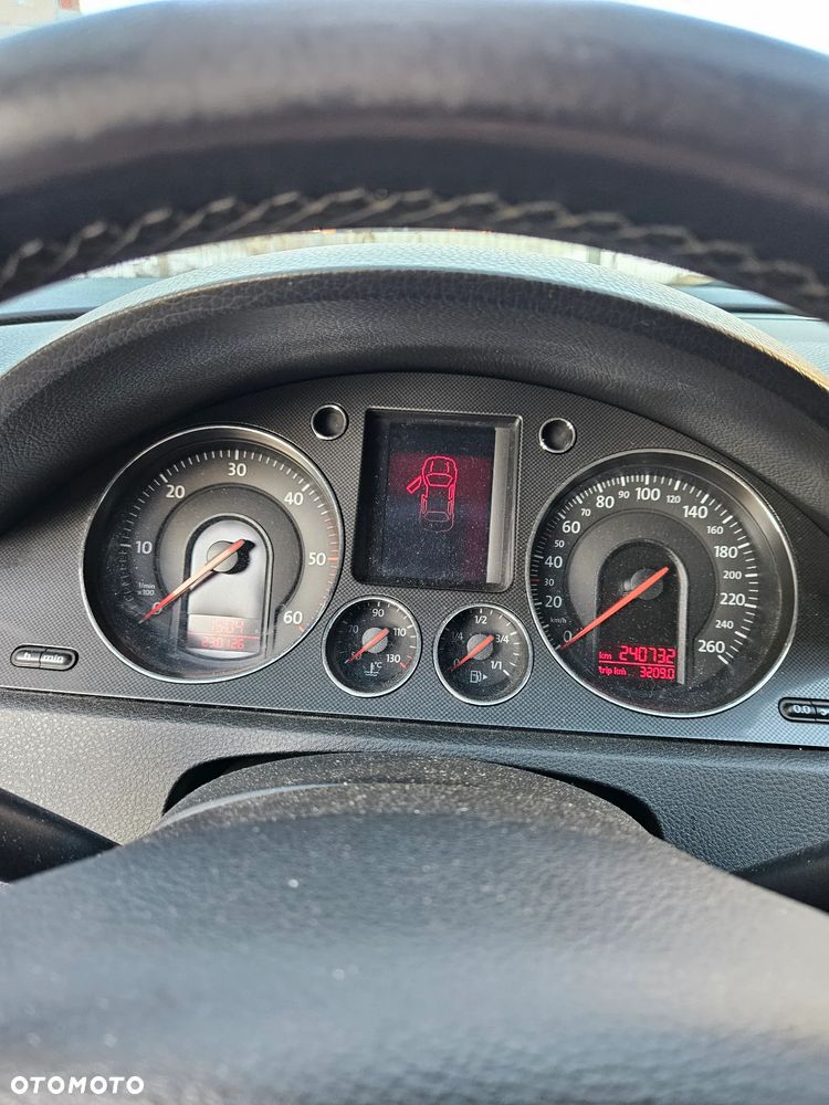 Volkswagen Passat 1.9 TDI Comfortline - 13