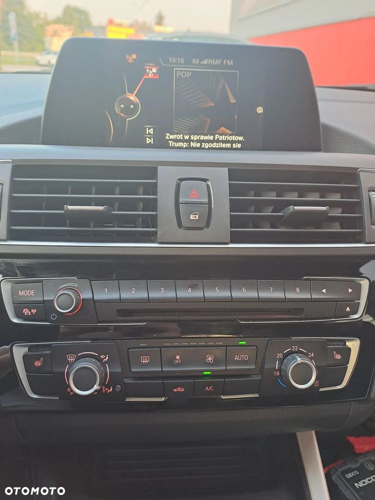BMW Seria 1 120i Advantage - 5