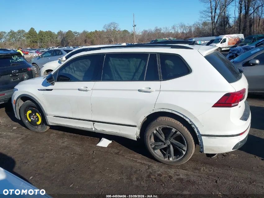 Volkswagen Tiguan - 4