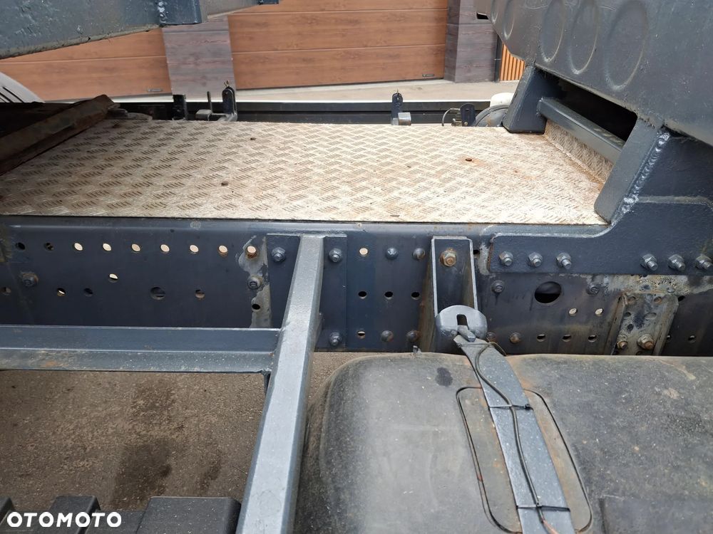 Mercedes-Benz Axor 1933 HDS FASSI F135 17 Metrów Wysięgu Żuraw Skrzynia Siodło Zawieszenie Resor 2010r Przyczepa Łączna Długość Ładunku 11 Metrów Transport Ładunków Dłużycowych Do Zbrojenia Do Budowlanki - 11