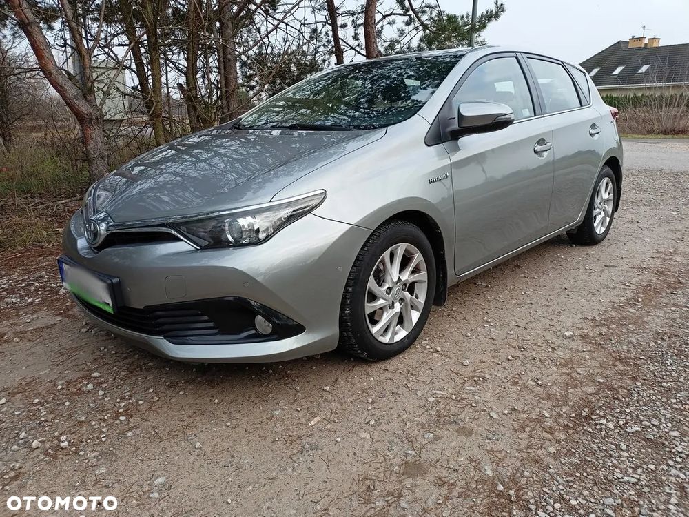 Toyota Auris Hybrid 135 Prestige - 2