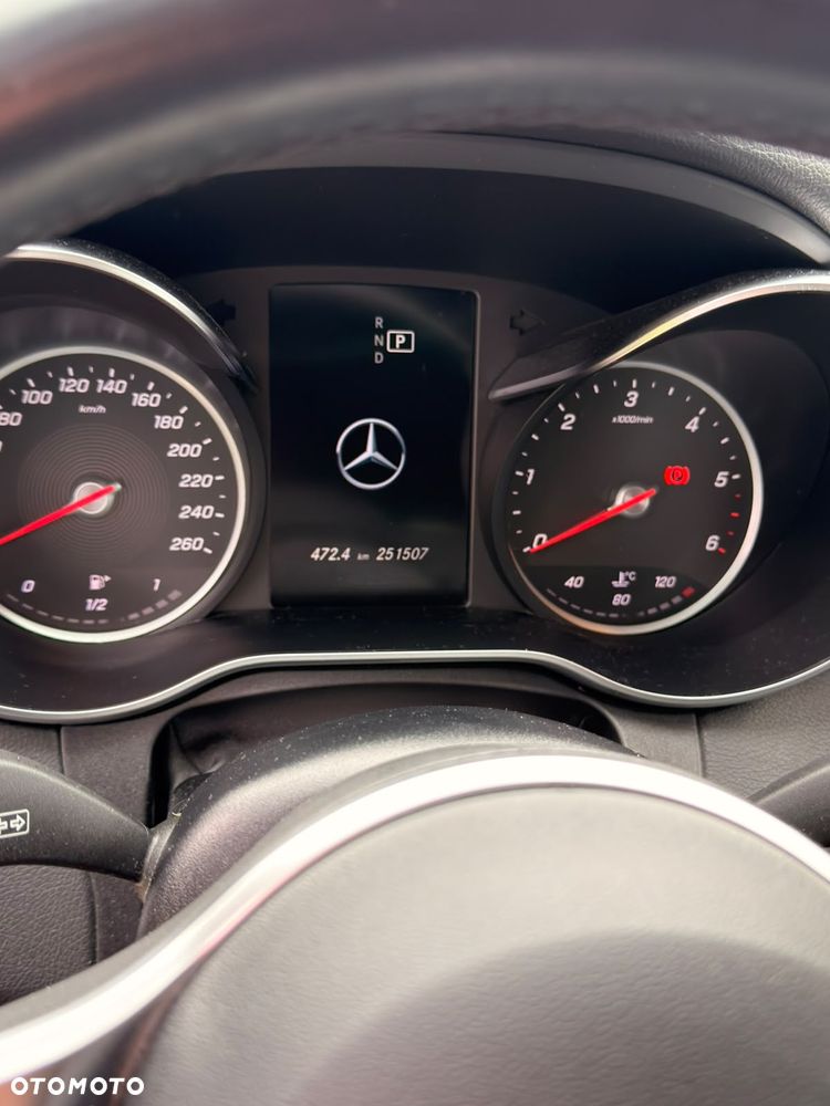 Mercedes-Benz Klasa C 220 d 9G-TRONIC - 12