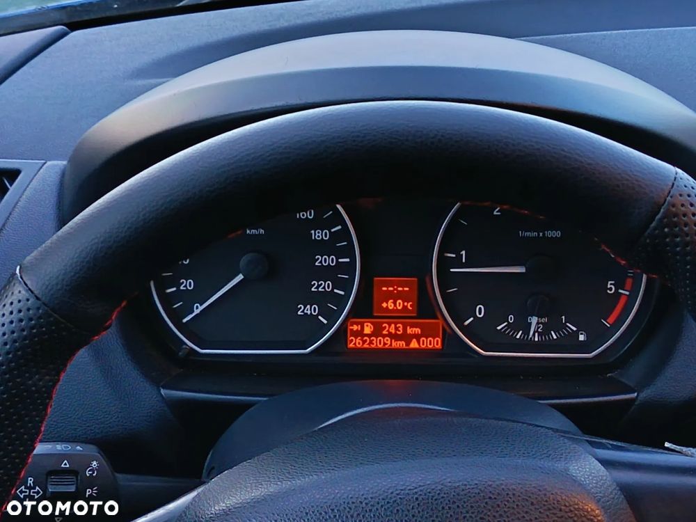 BMW Seria 1 120d DPF - 14