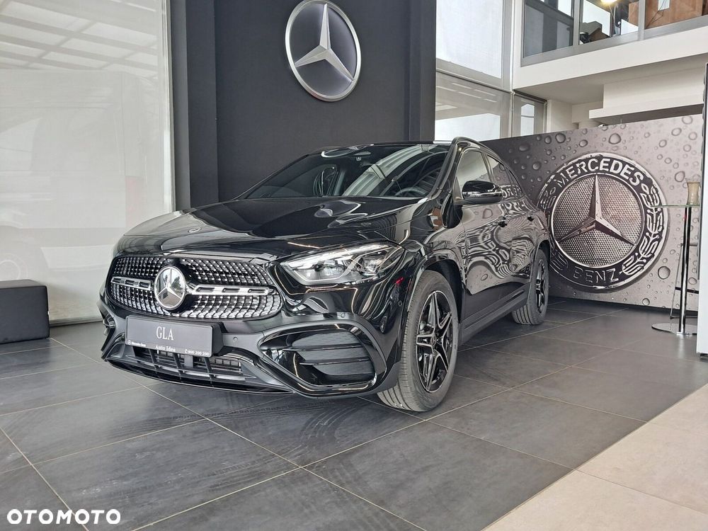 Mercedes-Benz GLA - 7