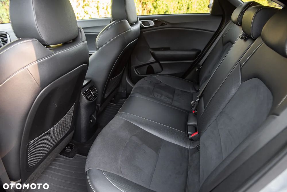 Kia ProCeed 1.5 T-GDI DCT7 OPF GT LINE - 31