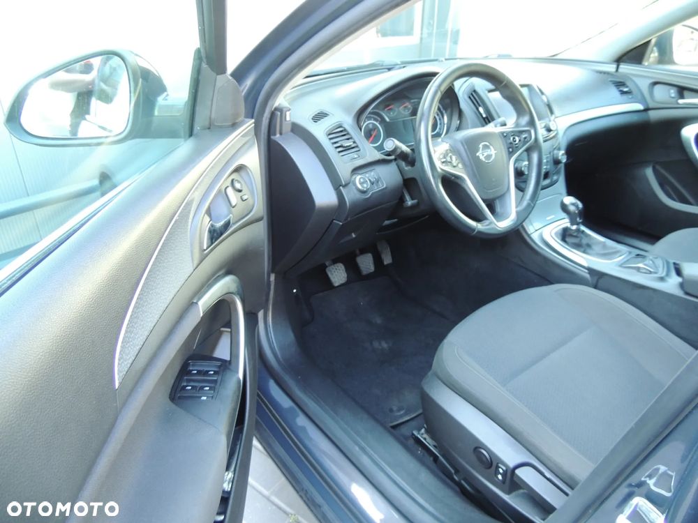 Opel Insignia 2.0 CDTI - 9