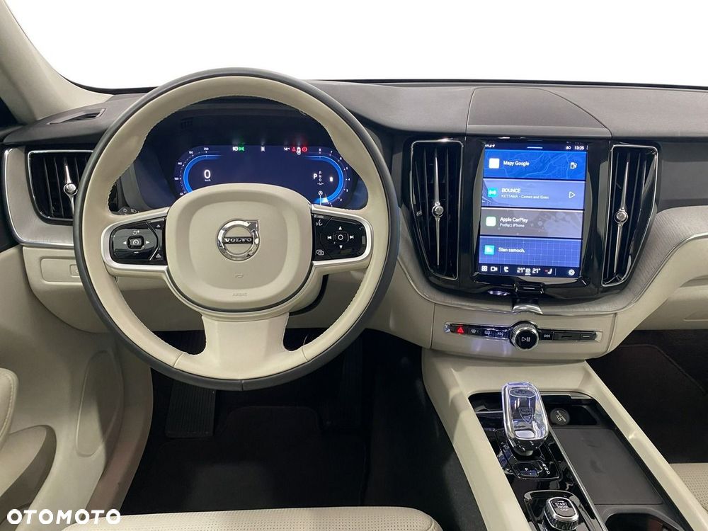 Volvo XC 60 B5 B AWD Plus Dark - 10