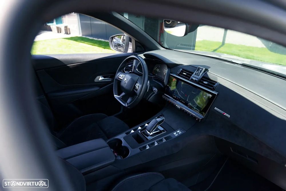 DS DS7 Crossback - 26